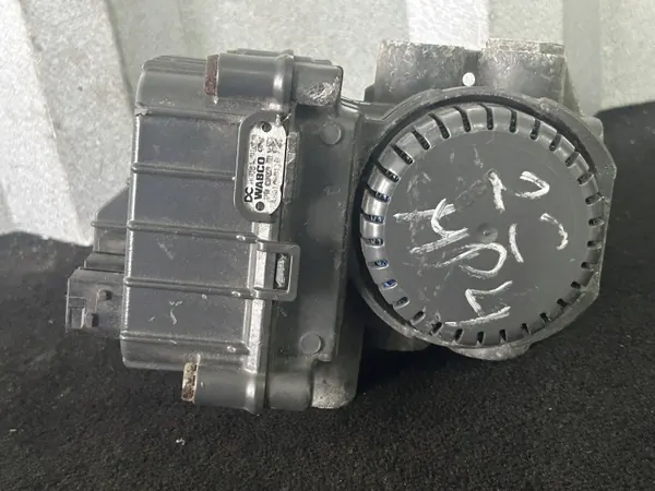 EBS Modulator Front Axle Mercedes Actros MP4 4801065110 image 4