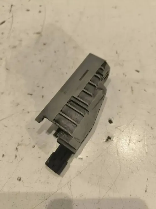 Interruptor de cierre Mercedes OEM A2128210251 - Usado image 2