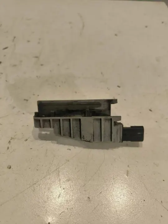 Interruptor de cierre Mercedes OEM A2128210251 - Usado image 3