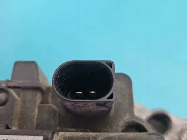Alternador VW Touran I 1.9 TDI 06F903023F image 5