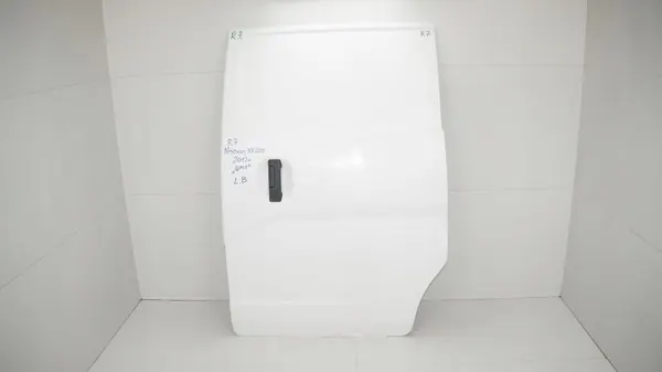 Puerta Trasera Izquierda OEM 360189223 para Nissan NV200 2009 image 2