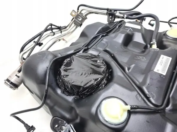 Ford OE BV619K007K Bränslepump - Begagnad image 9