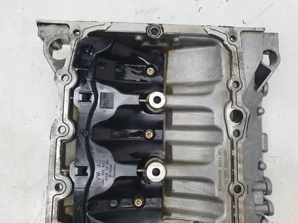 Oljepanna Audi A5 F53 F5P 2.0 TFSI 150HK image 3