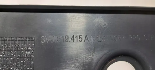 Junta de para-brisa esquerda Skoda Superb III OEM 3V0819415A image 7