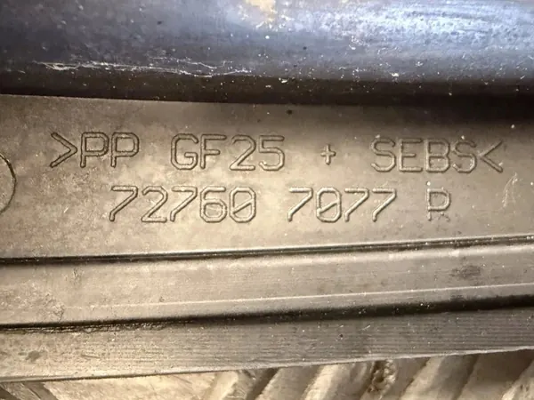 OEM 727615164R 727607077R Tuulilasin Lista Set image 4