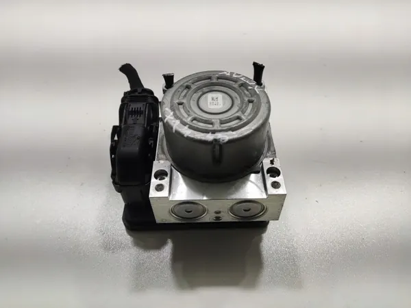 Pompe ABS OEM 44540-0H180 pour Toyota Aygo X image 4