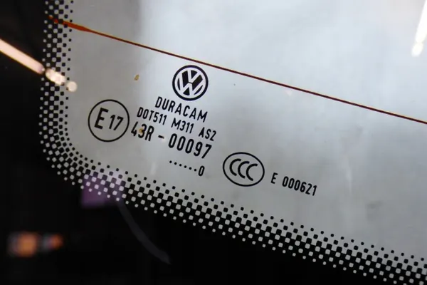 Vitre arrière OEM 3G5845051 pour VW Passat B8 Berline image 4