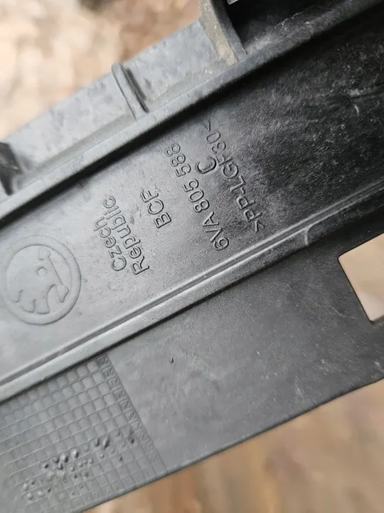 Frontstoßstange Skoda Fabia IV 21-24R 1.0MPI 80PS OEM image 3