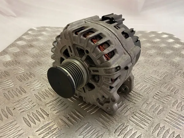 Audi A6 S6 C7 4G Generaattori 04L903017C image 6