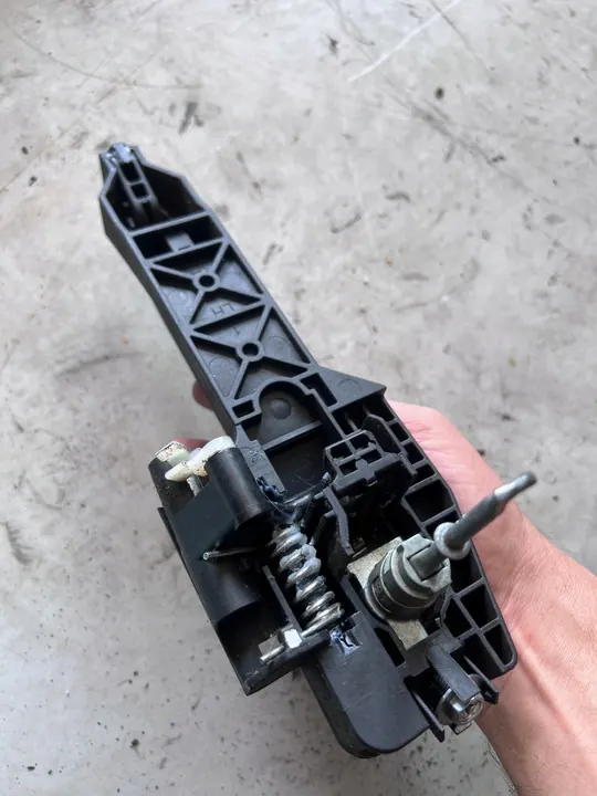 Vasemman etuoven kahva HYUNDAI I20 II OEM image 4