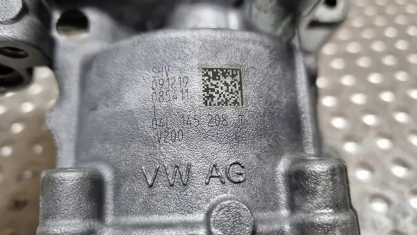 Pompe à huile OEM 04L145208T pour VW 2.0 TDI image 5