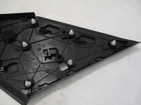 OEM 9825592580 Revestimento Pilar Traseiro Esquerdo Peugeot 2008 II image 8