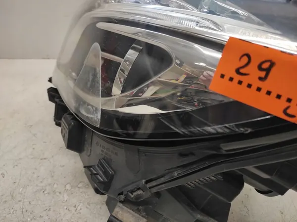 Linker Xenon Koplamp Mercedes GLA W156 13- A1569063100 image 4