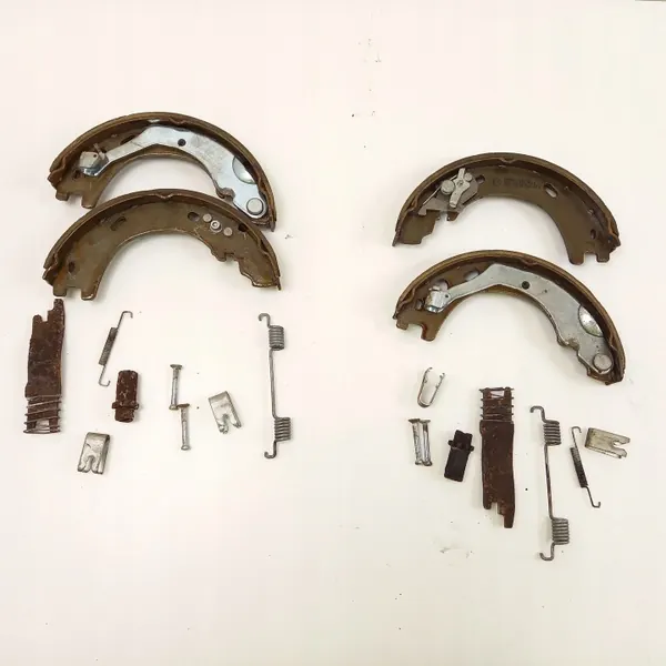 Land Rover OEM 90R01323 Taka jarrupalat image 2