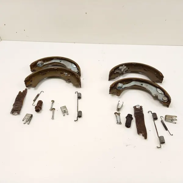 Land Rover OEM 90R01323 Taka jarrupalat image 4