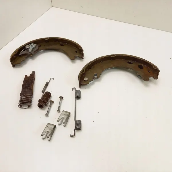 Land Rover OEM 90R01323 Taka jarrupalat image 6