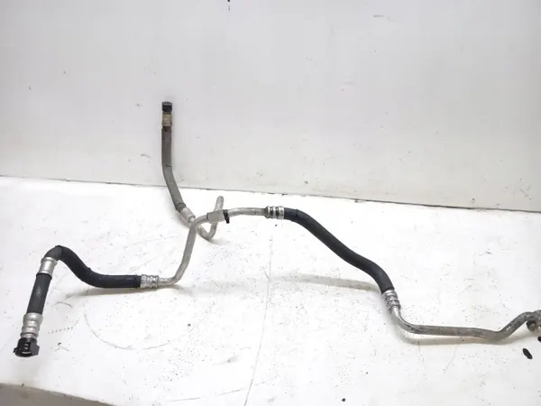 Conduit de refroidissement d'huile BMW OEM 7589506 d'occasion image 2