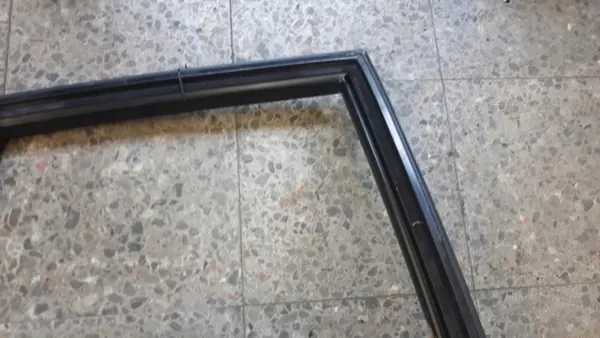 Marco puerta trasera derecha Audi 80 Sedán OEM image 7