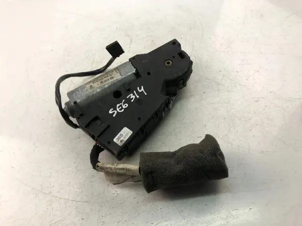 Moteur toit ouvrant VW OEM 1J6959591 Golf IV 1.6L image 2