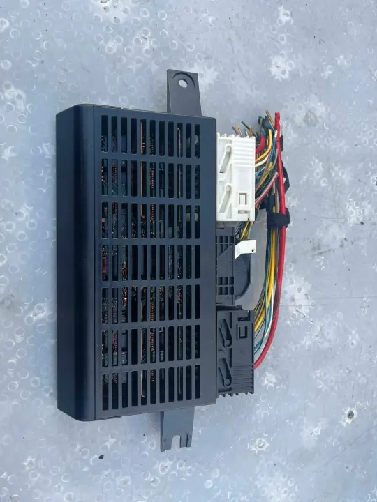 Module Commande Lumières LCM III BMW E39 8386210 image 3
