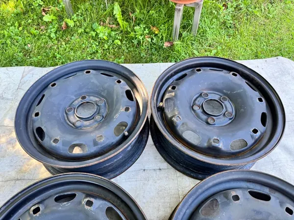 4 Stalen Velgen Volkswagen 14" 5x100 ET 35 image 3