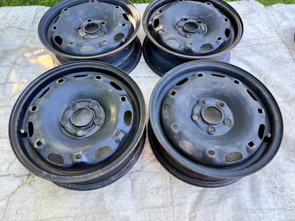 4 Stalen Velgen Volkswagen 14" 5x100 ET 35 image 4