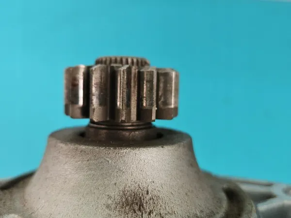 Motor de arranque Seat Leon III 2.0 TDI 2015 OEM 02E911023T image 3