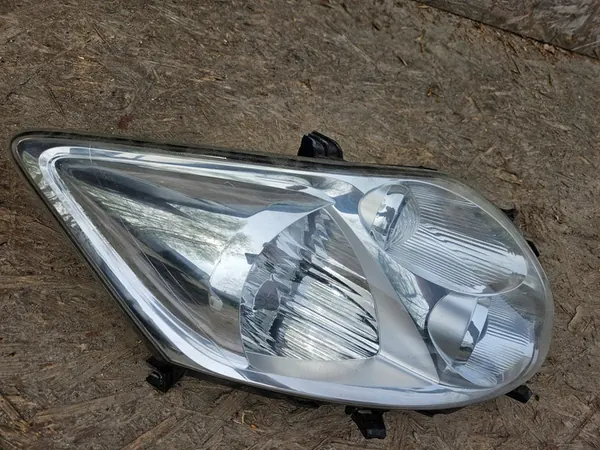 Toyota Auris 2007-2010 Faro delantero derecho image 2
