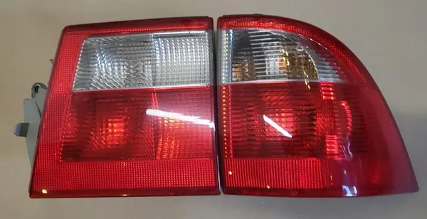 Luz Trasera Derecha para Saab 95 9-5 Kombi Lift OE image 2