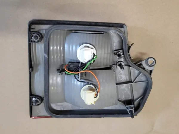 Luz Trasera Derecha para Saab 95 9-5 Kombi Lift OE image 9