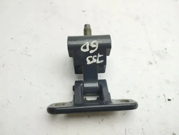 VW T-ROC Heckklappenscharniere OEM 5G6827301D image 2