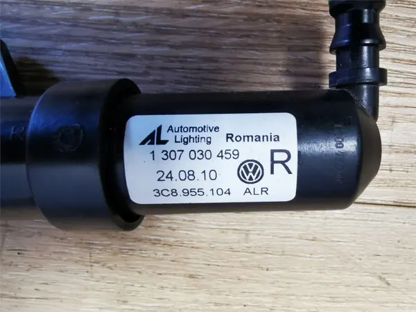 OEM 3C8955104ALR Ajovalopesuri oikea VW Passat CC:lle image 4