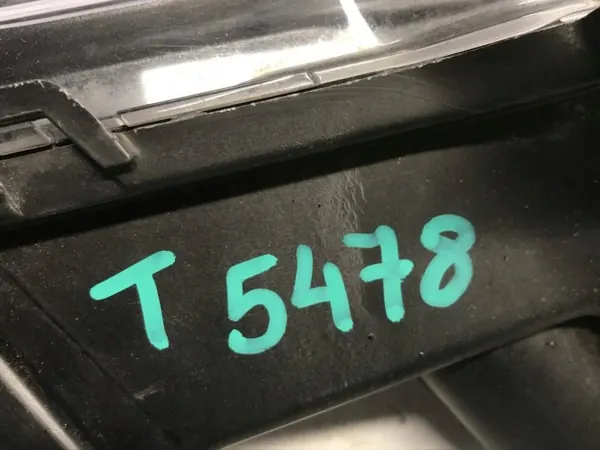 Tesla Model Y Vasen Halogeeni LED DRL OEM 1507932-00-C image 10