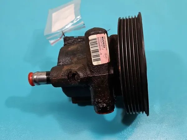 Bomba de direção assistida Dacia Sandero I 08-12 1.4 8V image 4