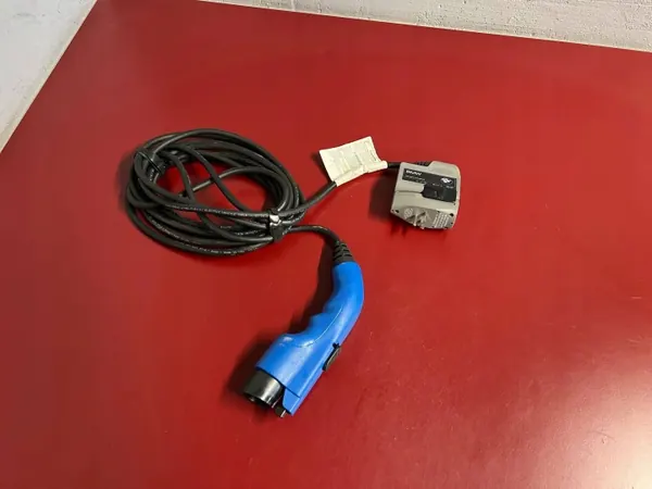 Cable de carga BMW i3 VE OEM 61442448670 image 2