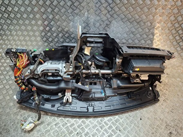 Panel de consola OEM S26312925 para Renault Clio IV image 6