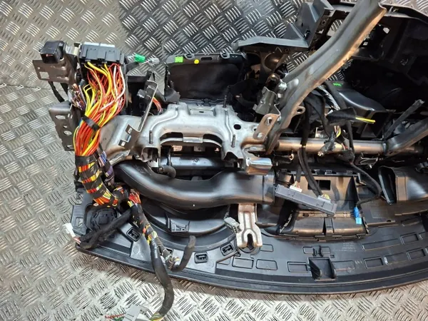Panel de consola OEM S26312925 para Renault Clio IV image 7