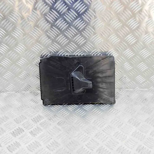 Peugeot 3008 II 2018 Bandeja de bateria image 2