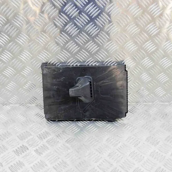 Peugeot 3008 II 2018 Bandeja de bateria image 3