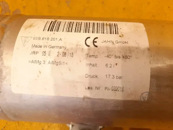 Réservoir d'air Porsche Macan OEM 95B616201A image 5