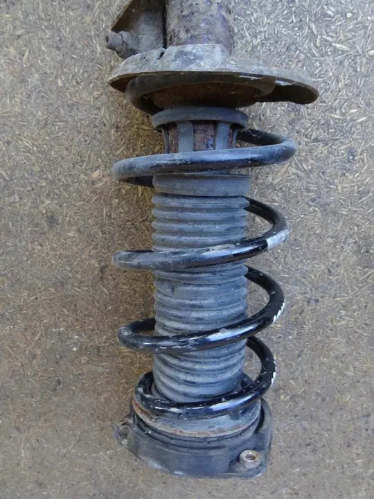 Amortizzatore McPherson e molla AUDI A3 8P 1.6 TDI 1K0413031BE image 2