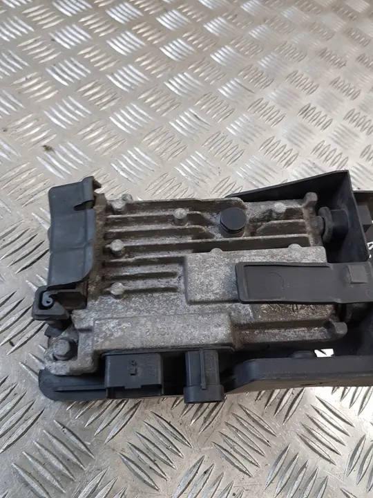 START STOP MODULE PEUGEOT 308 II T9 image 8