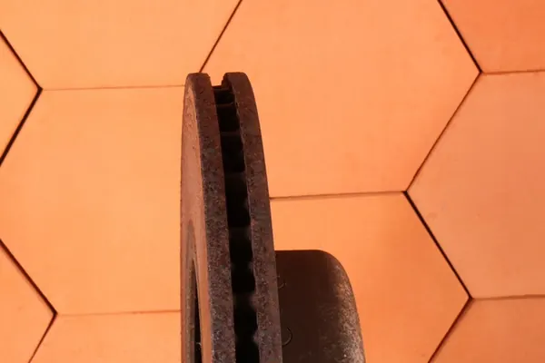 Discos e pastilhas de freio dianteiros BMW 5' G30 G31 X3 G01 X4 G02 6860907 image 6