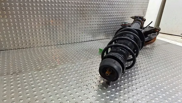 Snodo ammortizzatore anteriore destro VW T-ROC Audi Q3 II image 3