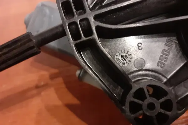 Elevador de vidro traseiro esquerdo VW GOLF VII VARIANT 5G4839461C image 4