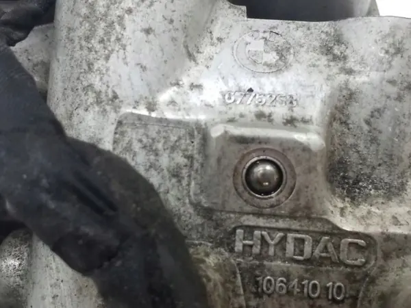 Begagnad BMW hydraulpump OEM 6775258 5-serien image 3