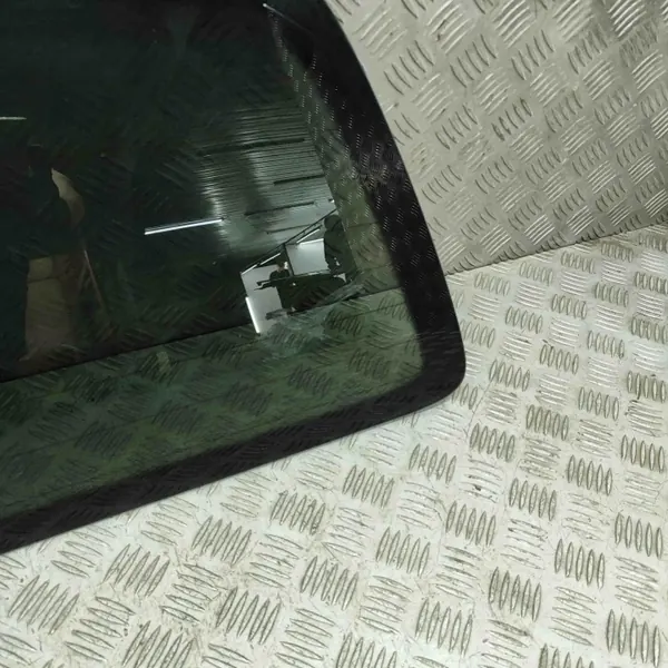 VW Amarok Bakruta OEM 43R001108 Begagnad image 3