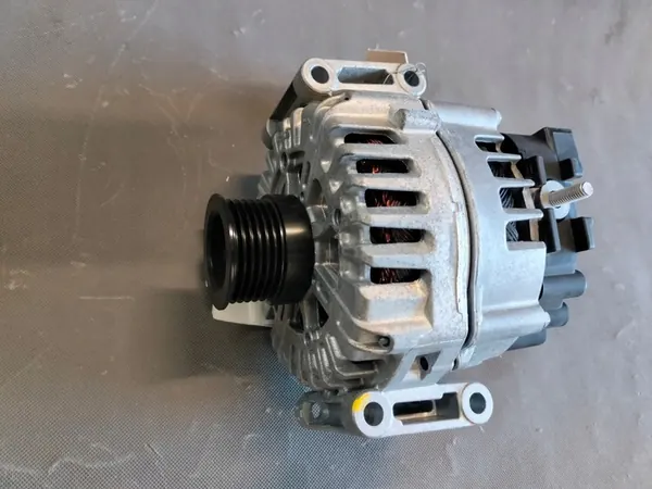 A0009061622 Alternator Mercedes Vito W253 Valeo image 6