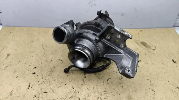 Käytetty turboahdin OEM 7810189 BMW 1-sarjaan image 3