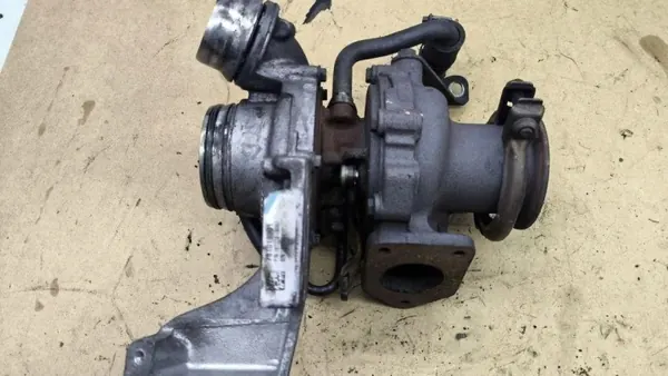 Käytetty turboahdin OEM 7810189 BMW 1-sarjaan image 6
